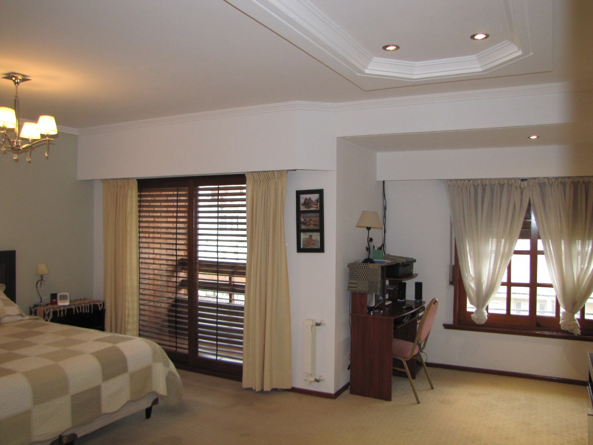 Chalet 5 ambientes ubicado en Punta Mogotes a 50 metros del mar, en la ciudad de Mar del Plata — foto 4