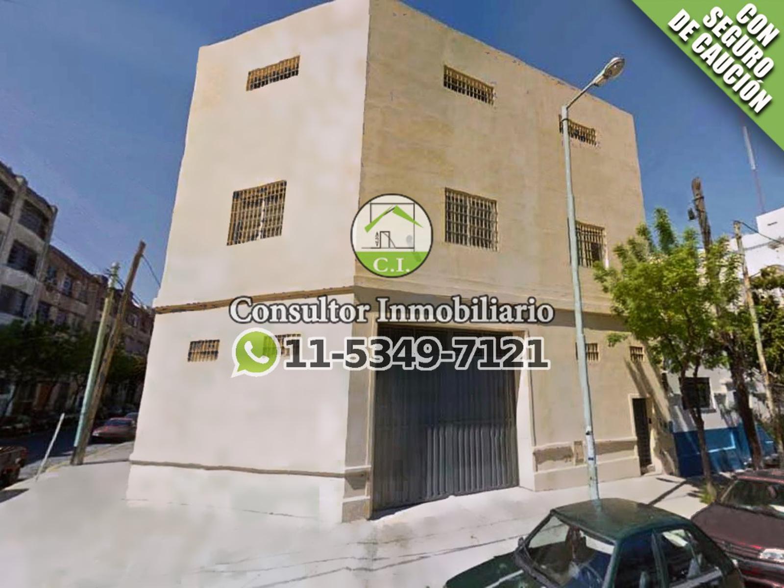 Estupendo Galpón de 2 Plantas en Esquina de Parque Patricios