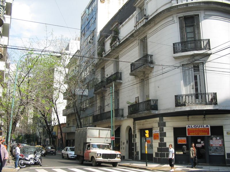 Oficina en Once Primer Piso al Frente - 1