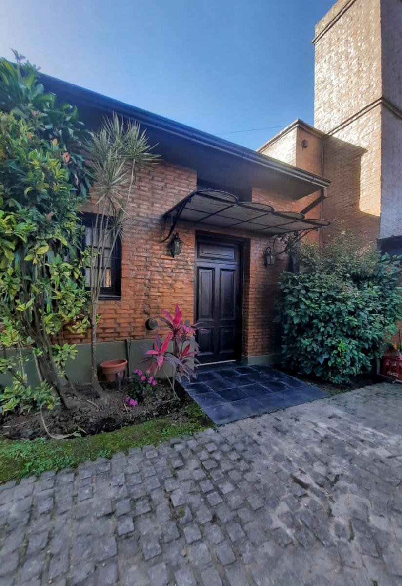 EN VENTA CASA DE 4 DORMITORIOS CON PILETA EN COUNTRY DEL GOLF VIEJO — foto 2