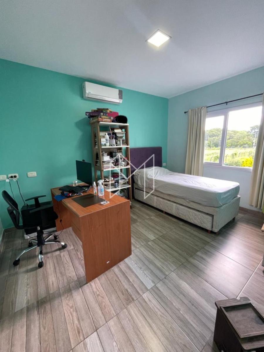 EN VENTA CASA DE 4 DORMITORIOS EN BARRIO CERRADO PLAZA PERU — foto 8