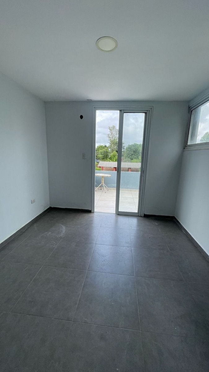 EN VENTA PROPIEDAD DE DUPLEX DOS DORMITORIOS EN YERBA BUENA — foto 3