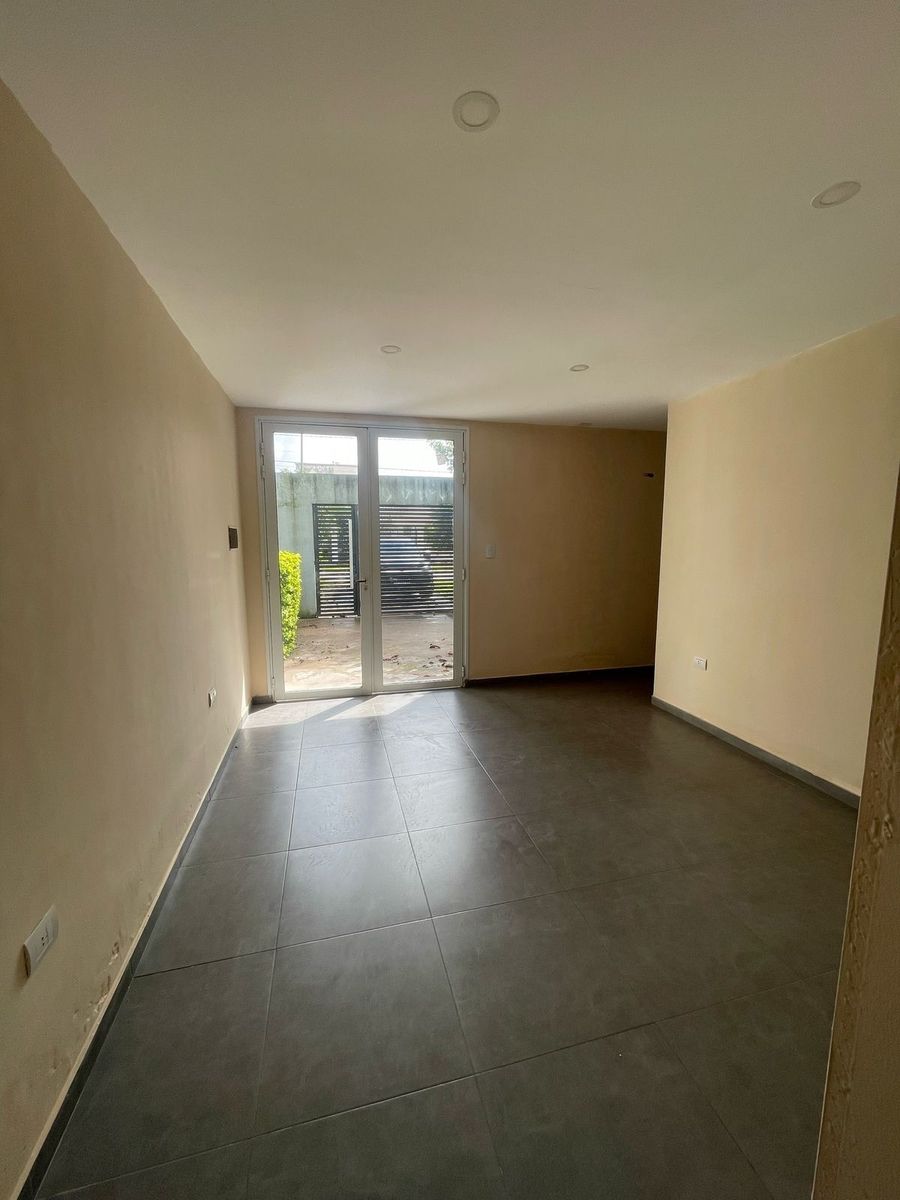 EN VENTA PROPIEDAD DE DUPLEX DOS DORMITORIOS EN YERBA BUENA — foto 5