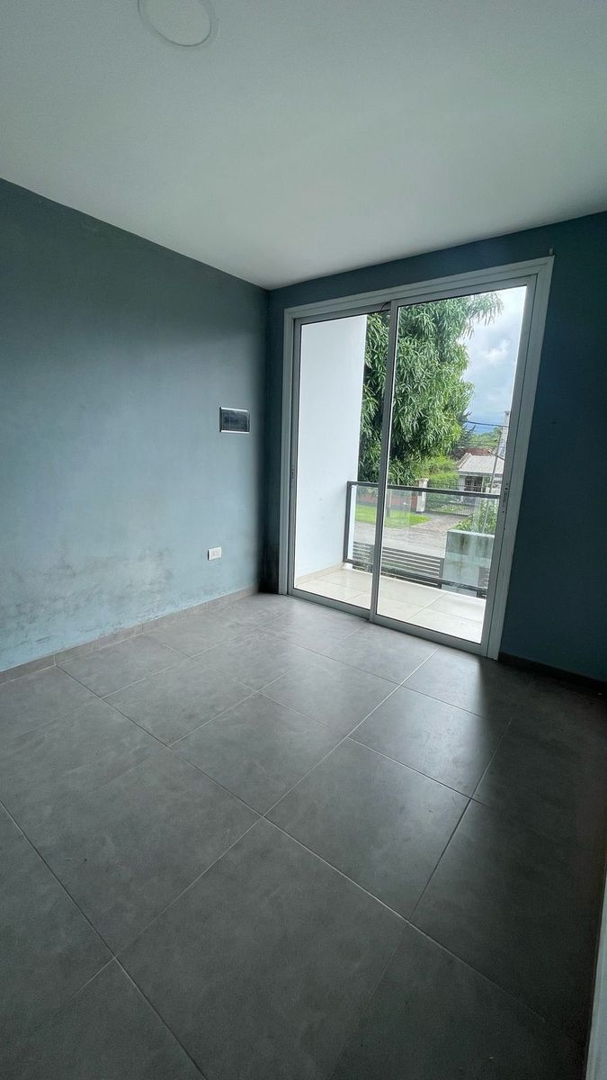 EN VENTA PROPIEDAD DE DUPLEX DOS DORMITORIOS EN YERBA BUENA — foto 11