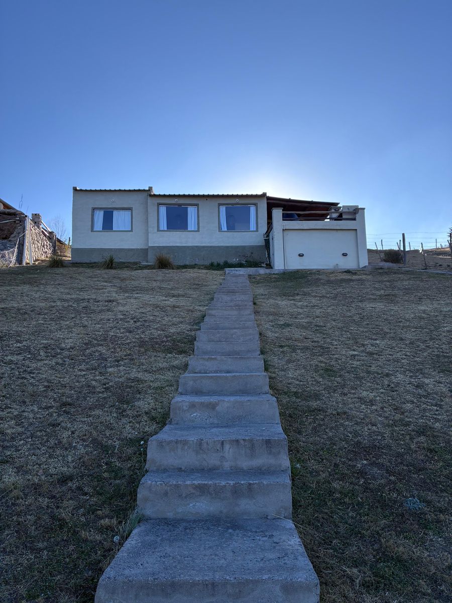 EN VENTA CASA DE TRES DORMITORIOS EN LA OVEJERIA TAFI DEL VALLE