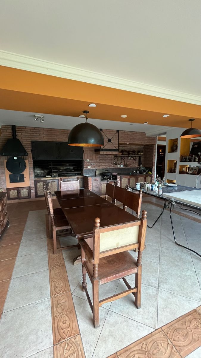 Venta importante casa de categoría en lote central en Country Las Yungas — foto 5