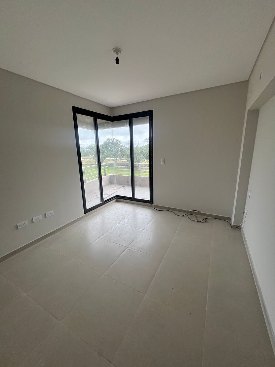 VENTA DEPARTAMENTO DOS DORMITORIOS CON BALCON EN L Y COCHERA - 10