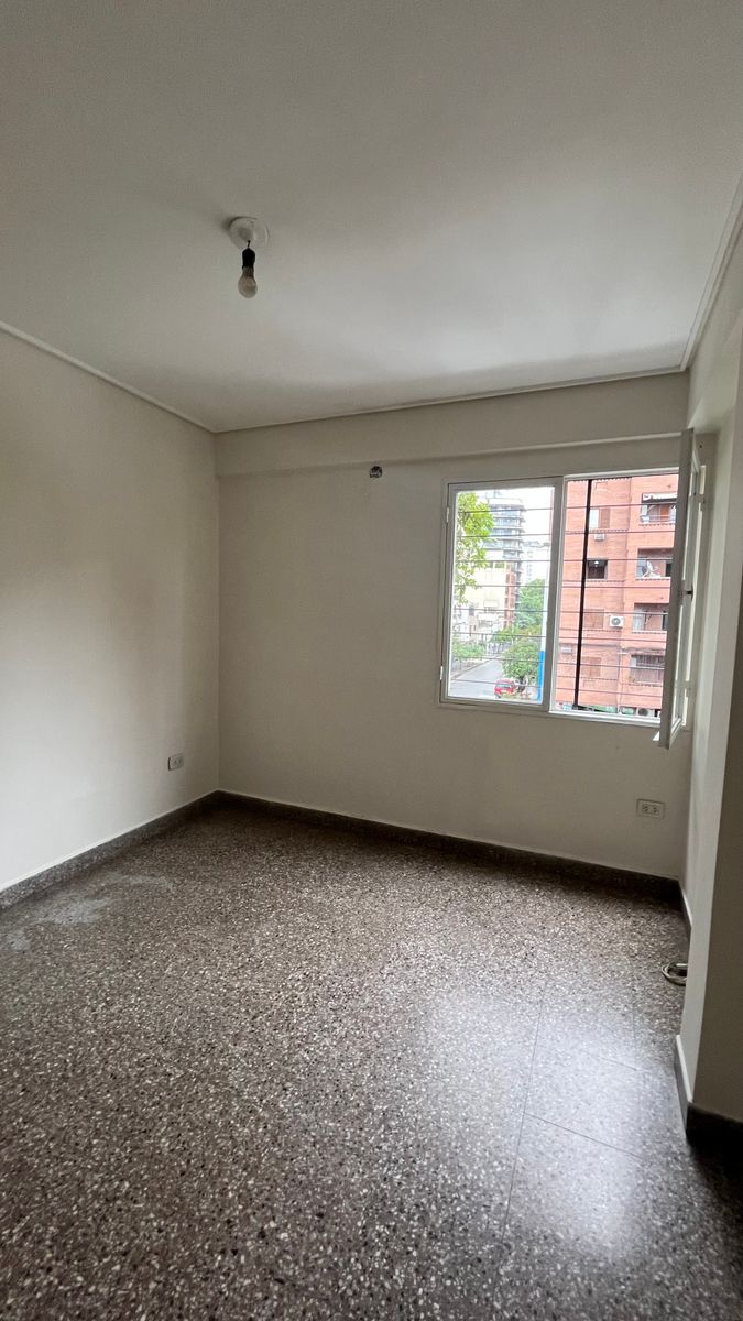 VENDO DEPARTAMENTO DOS DORMITORIOS SOBRE AVENIDA SARMIENTO — foto 4