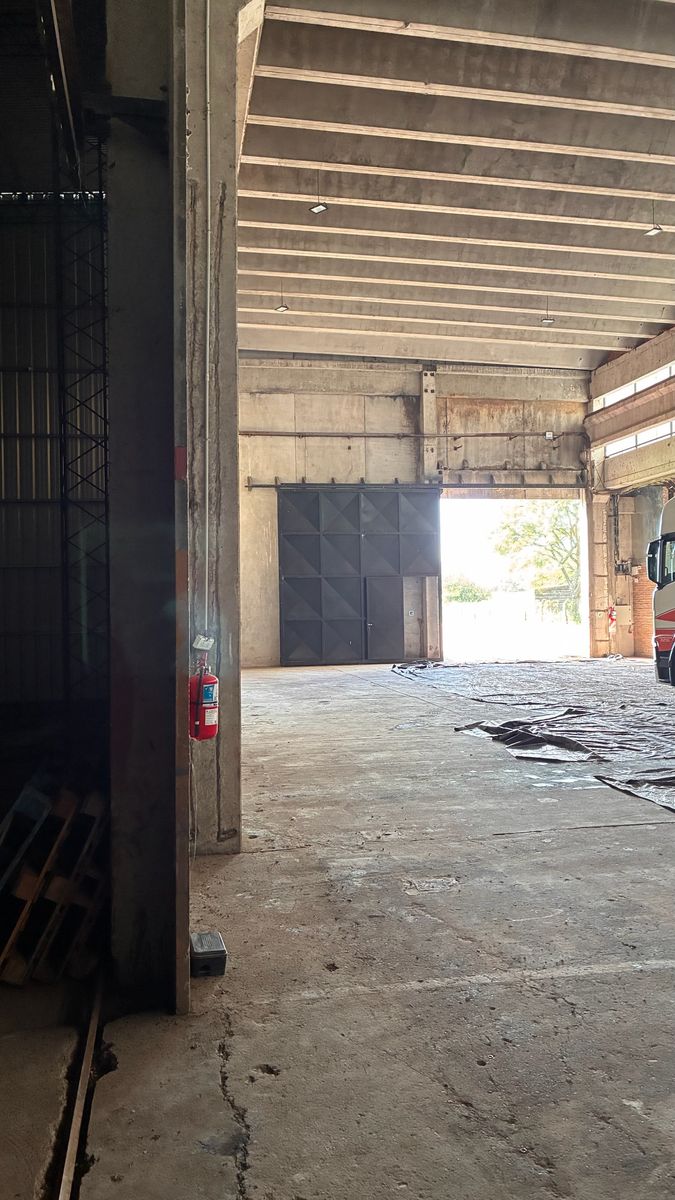 GALPON EN ALQUILER DE 2500 m2 CUBIERTOS EN LOS AGUIRRES - 5