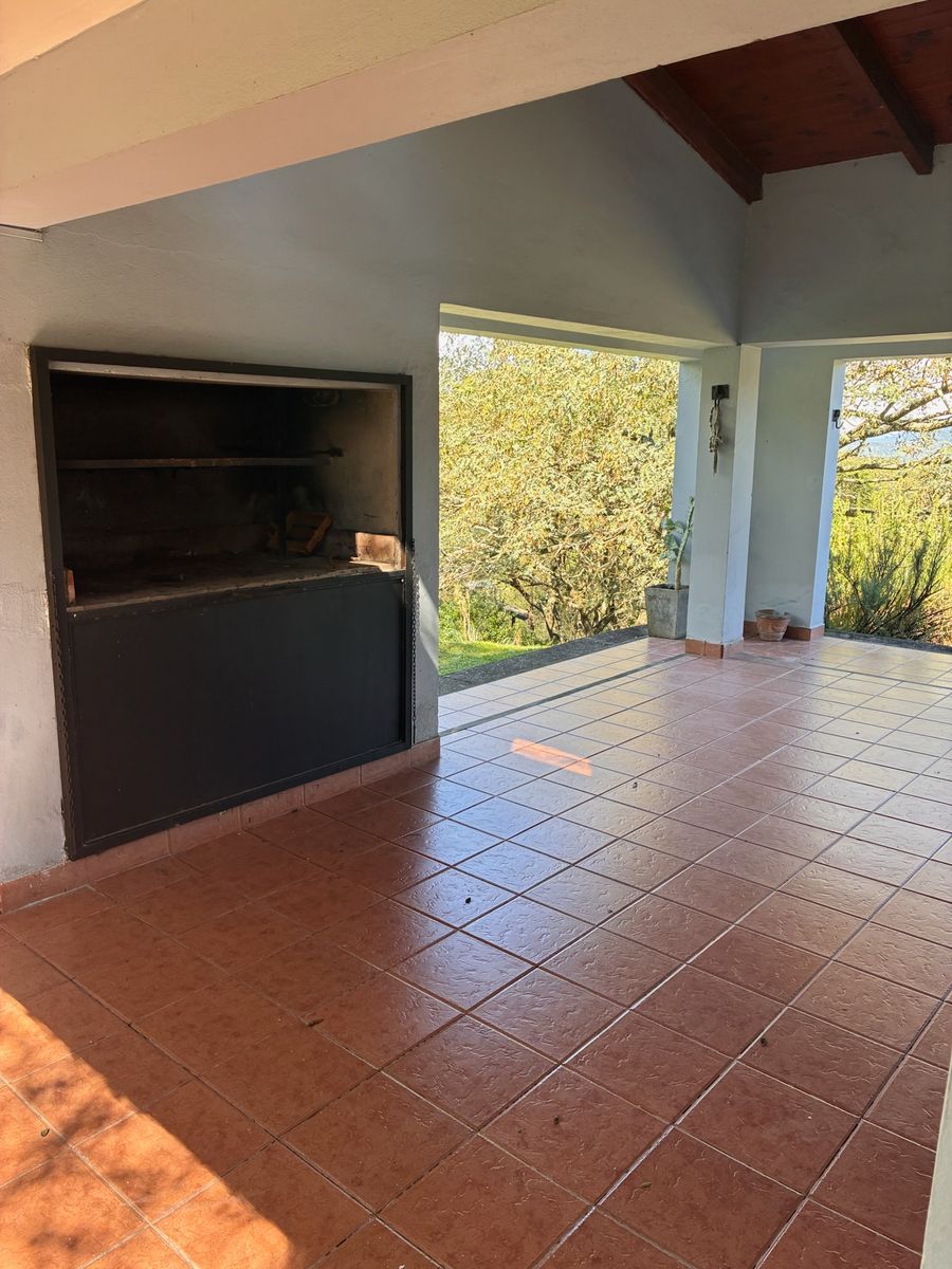 EN VENTA CASA 3 DORMITORIOS AMOBLADA EN LA SALA - 4
