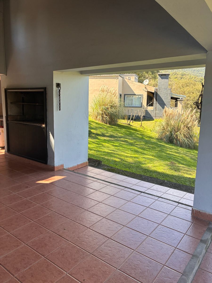 EN VENTA CASA 3 DORMITORIOS AMOBLADA EN LA SALA - 5