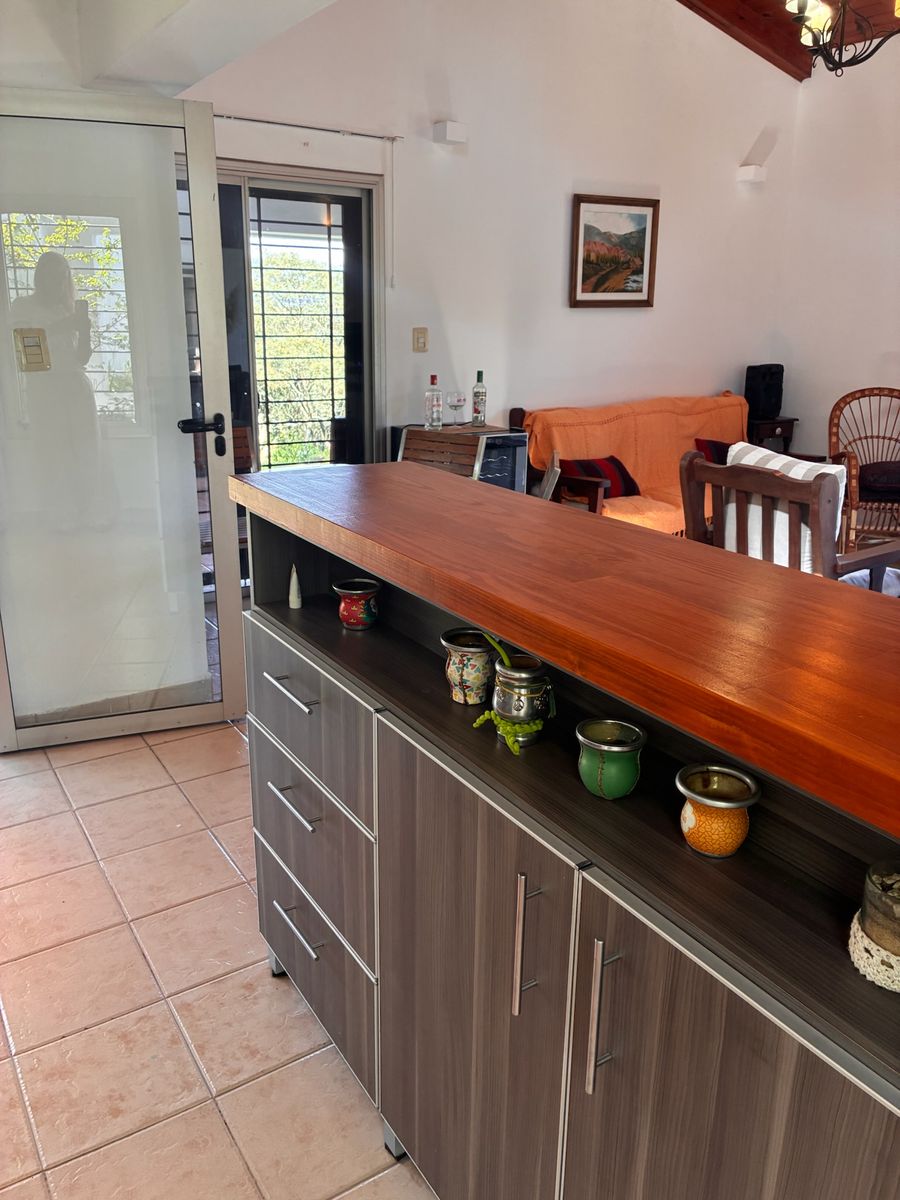 EN VENTA CASA 3 DORMITORIOS AMOBLADA EN LA SALA - 9