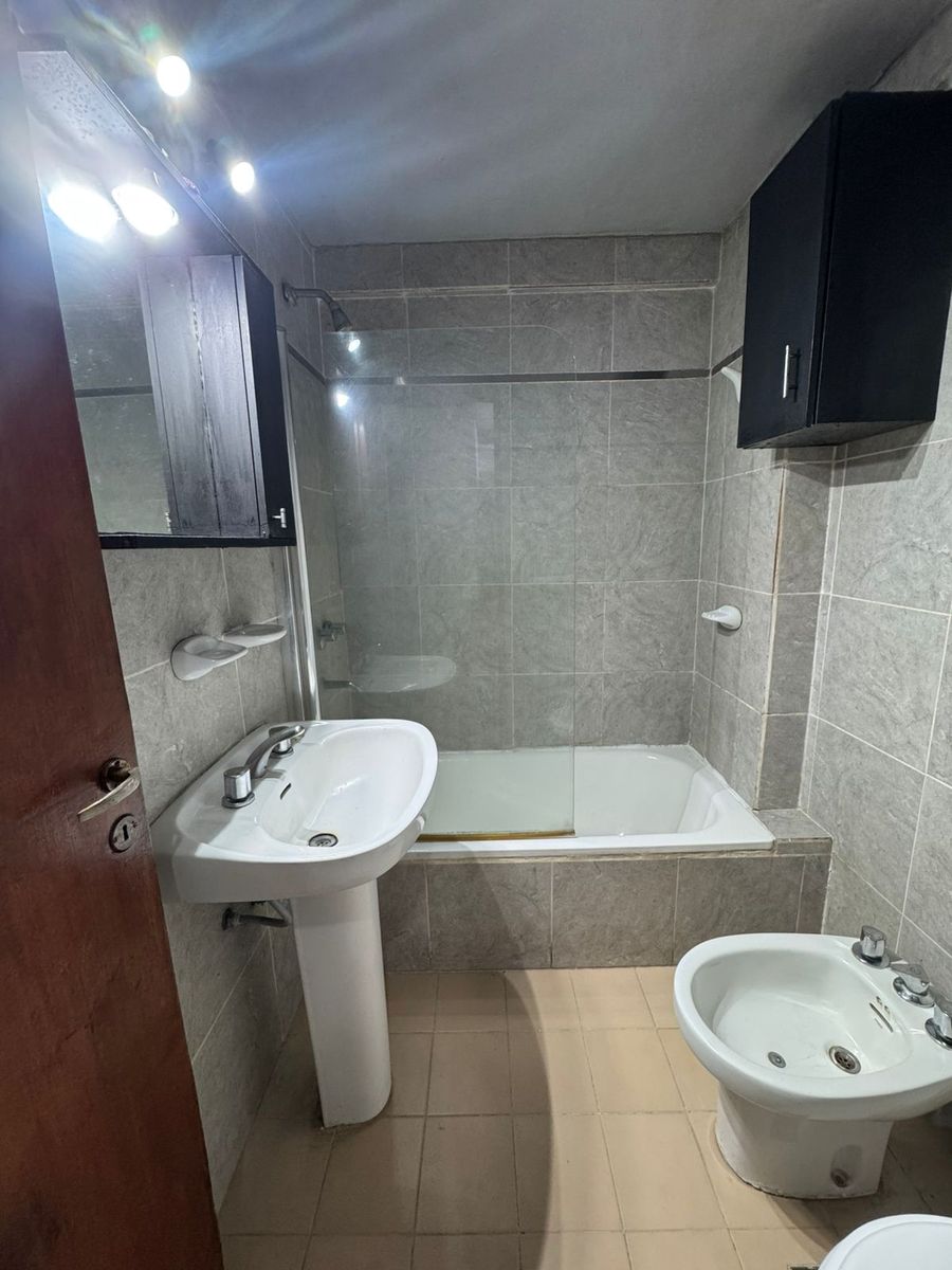 EN VENTA DEPARTAMENTO DOS DORMITORIOS EN BARRIO SUR - 3