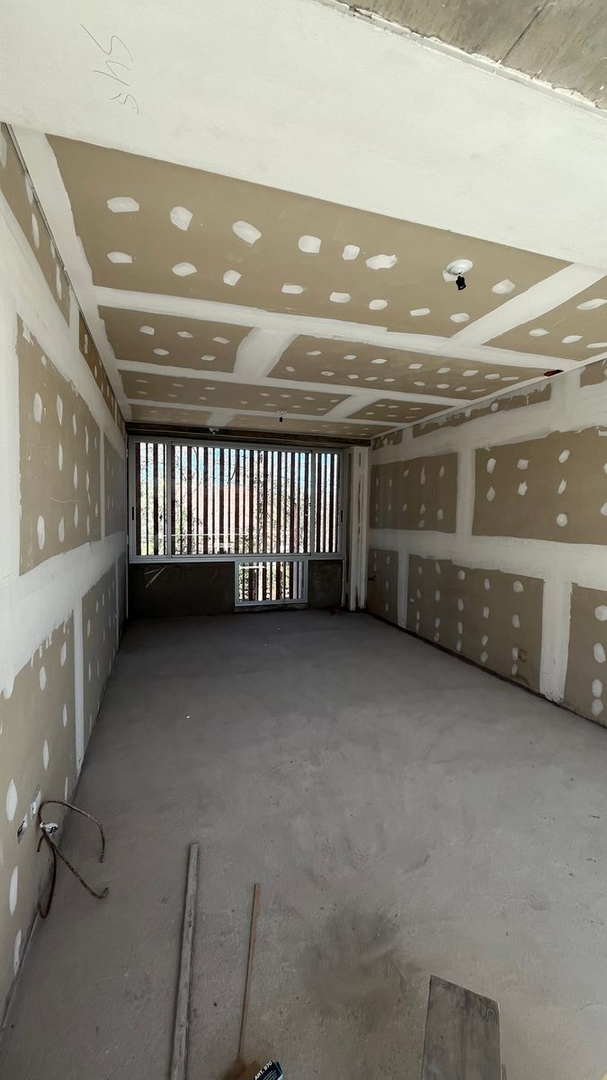 VENTA OFICINA DE 23 M2 EN PATIO GORLERO - 4
