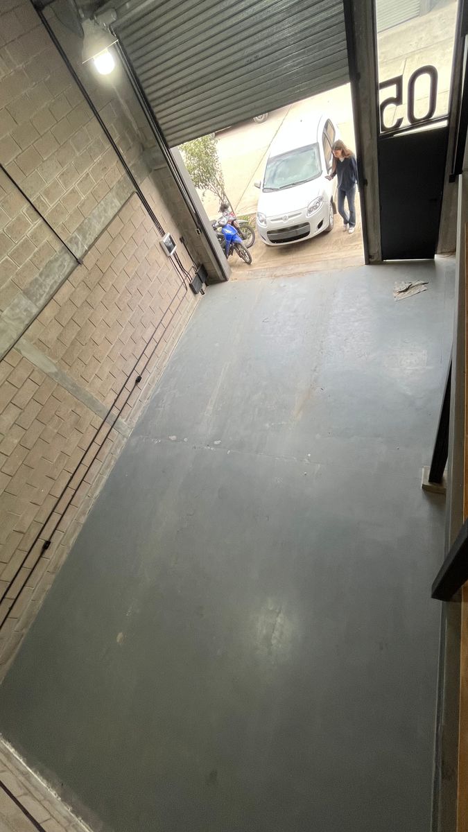 ALQUILER GALPON 120 m2 CON ENTREPISO EN YERBA BUENA - 4