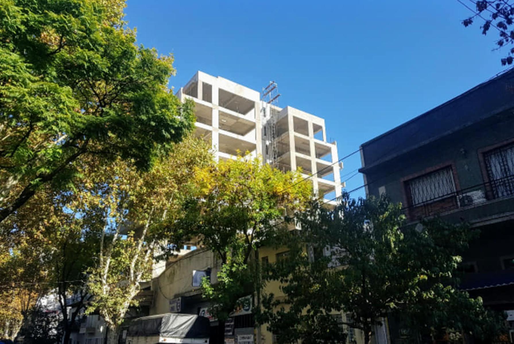 Departamentos en obra en CAMARONES 2969 y AV. NAZCA desde u$s1.900 el m2