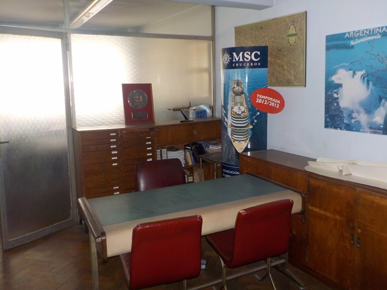 Oficina en venta 45m2 con 4 despachos en excelente ubicación - 11