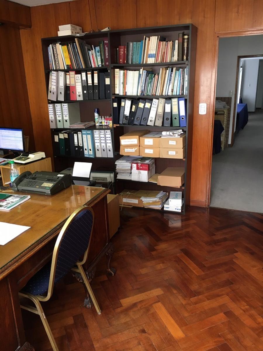 Oficina en venta 134m2 con 4 despachos en excelente ubicación - 10