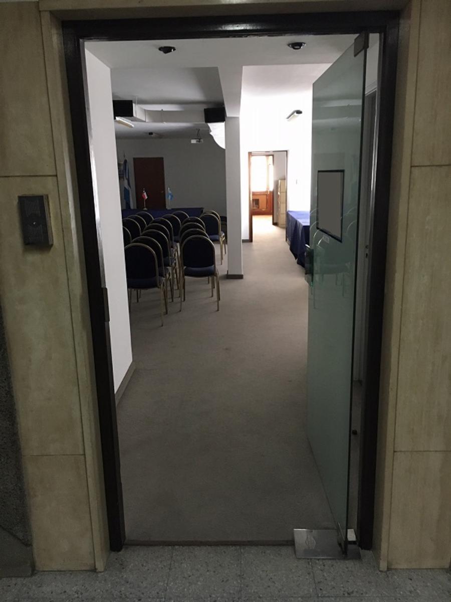 Oficina en venta 134m2 con 4 despachos en excelente ubicación - 16