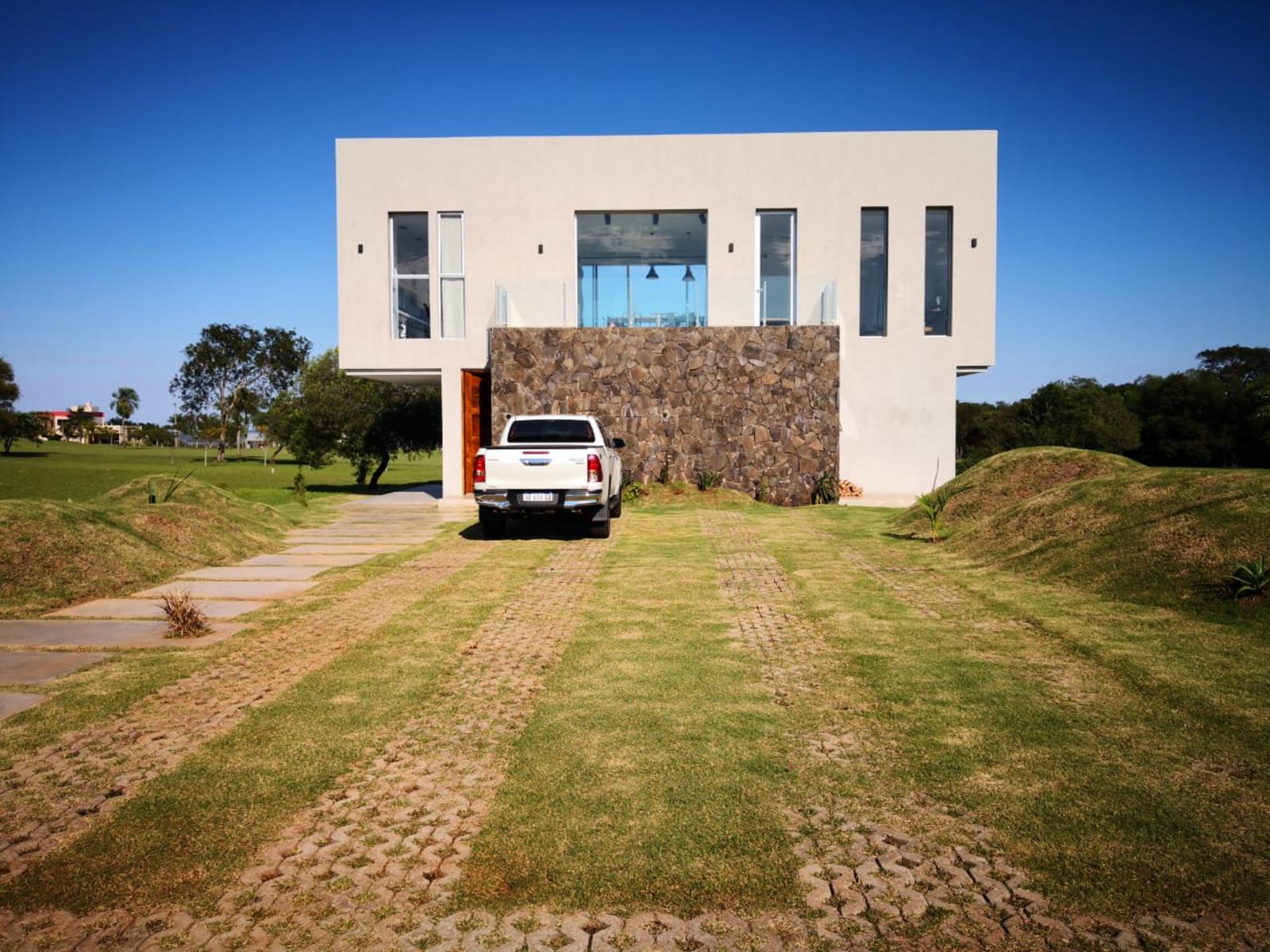Casa en Club de Campo Aguavista en Paraguay, Para Inversión, 210 m², 3 Habitaciones, 3 Baños — foto 2
