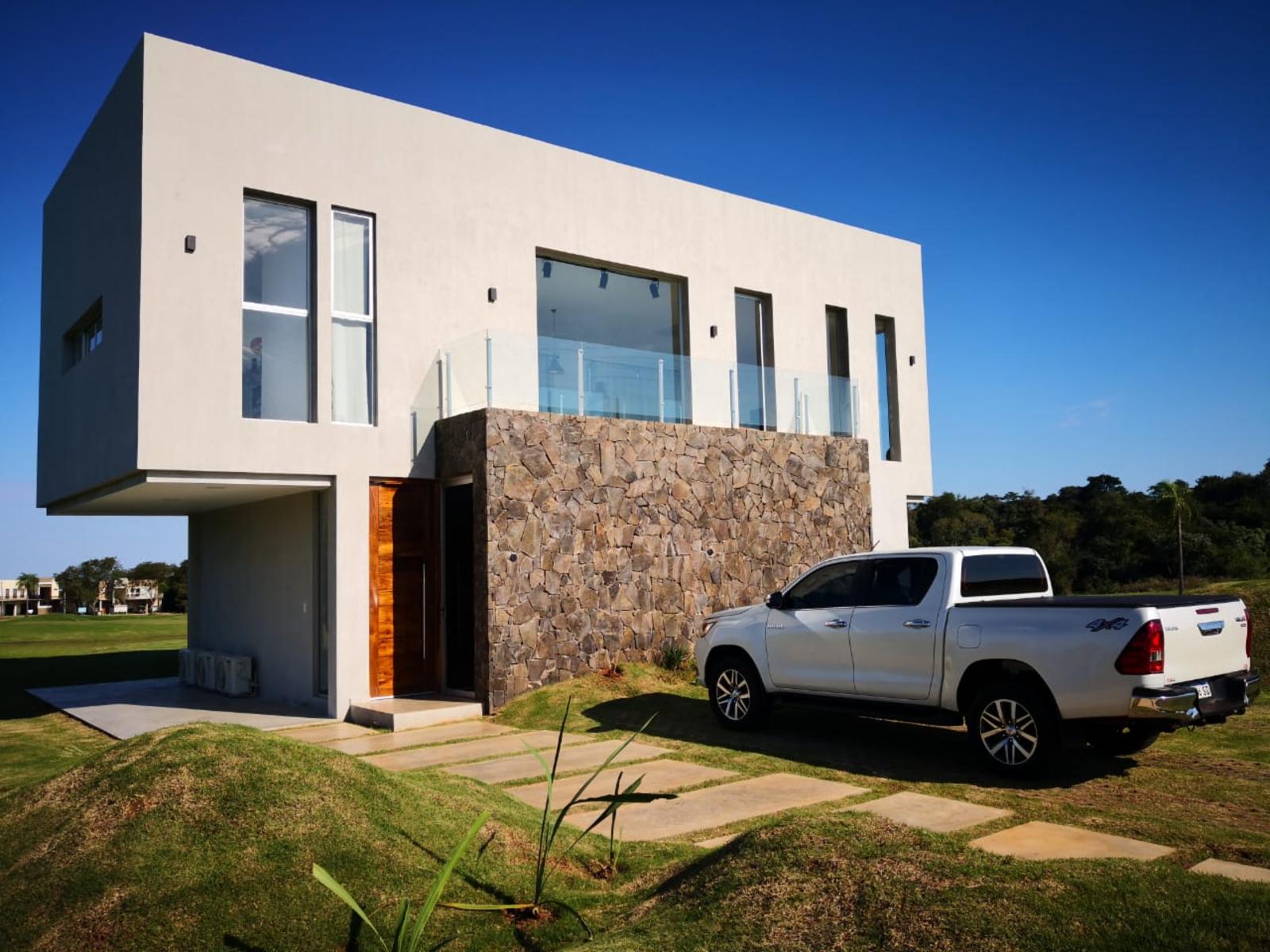 Casa en Club de Campo Aguavista en Paraguay, Para Inversión, 210 m², 3 Habitaciones, 3 Baños — foto 3
