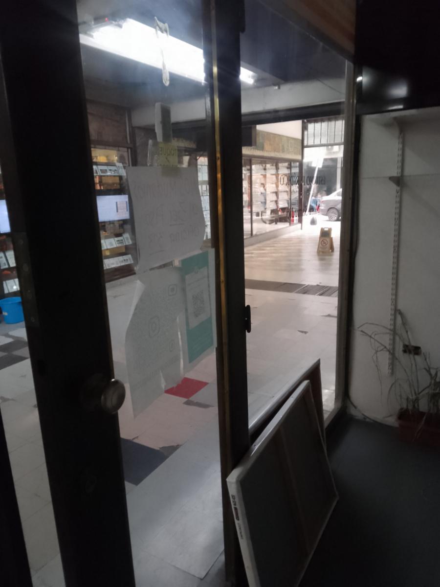 Local comercial 36M2 en excelente ubicación en galería planta Baja y depósito - 11