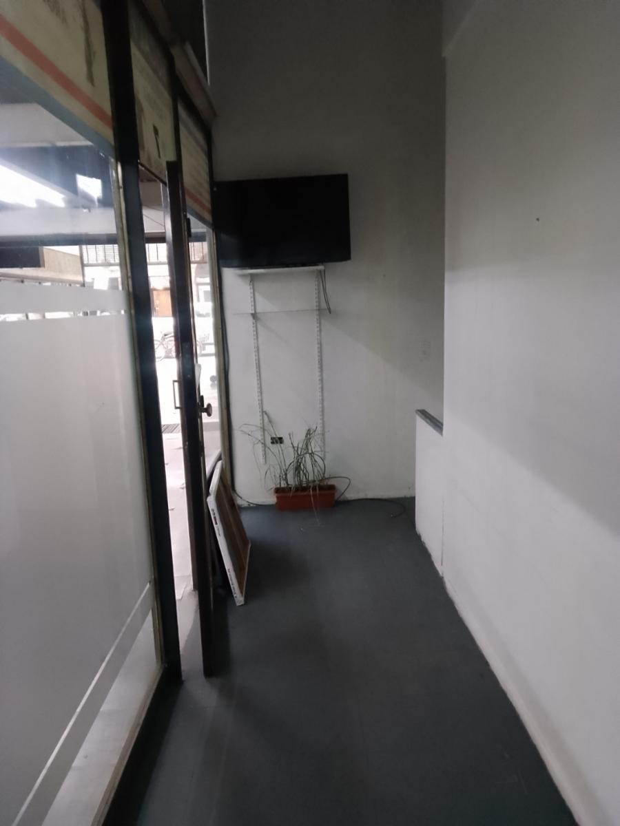 Local comercial 36M2 en excelente ubicación en galería planta Baja y depósito - 12