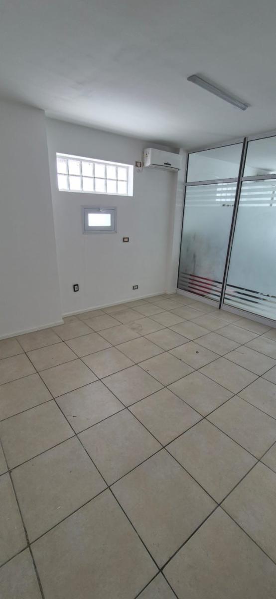 Alquilo Hermosa Oficina de 32 m² en Perfecto Estado en El Corazón del Microcentro - 12