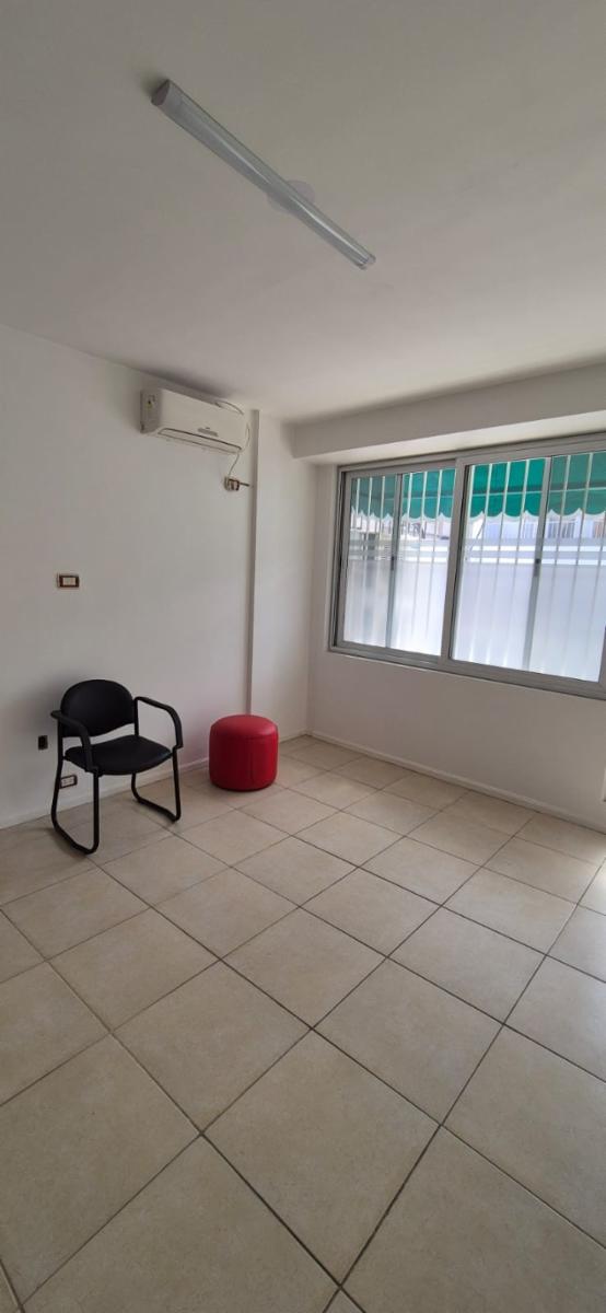 Alquilo Hermosa Oficina de 32 m² en Perfecto Estado en El Corazón del Microcentro - 16