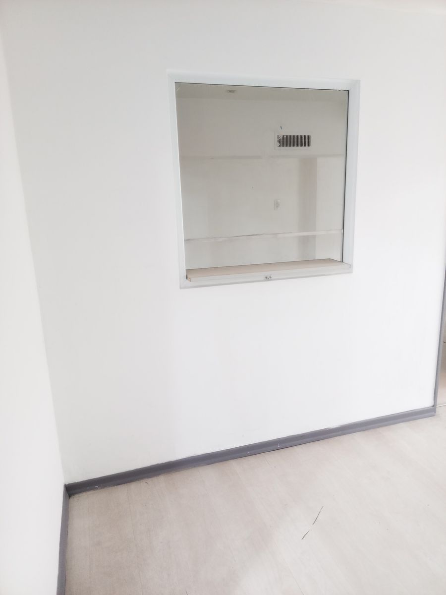 Oficina Comercial en Venta 127 m² Excelente Ubicación 6 Ambientes - 10