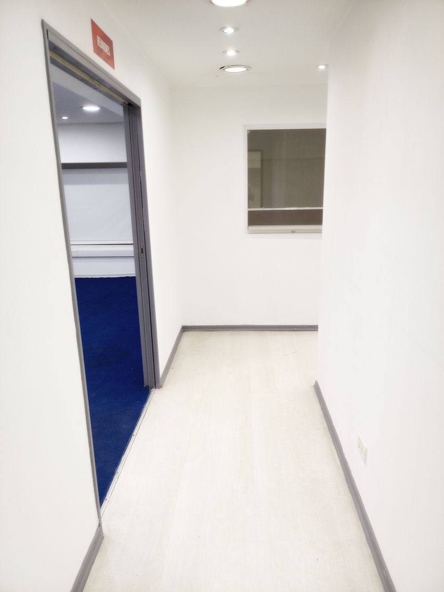 Oficina Comercial en Venta 127 m² Excelente Ubicación 6 Ambientes - 17