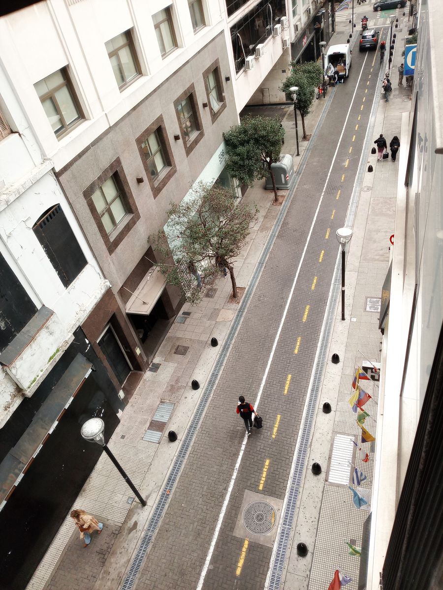 Oficina Comercial en Venta 127 m² Excelente Ubicación 6 Ambientes - 31