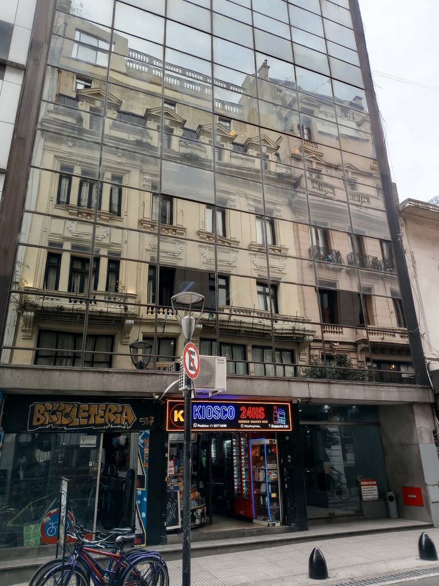 Oficina Comercial en Venta 127 m² Excelente Ubicación 6 Ambientes - 34