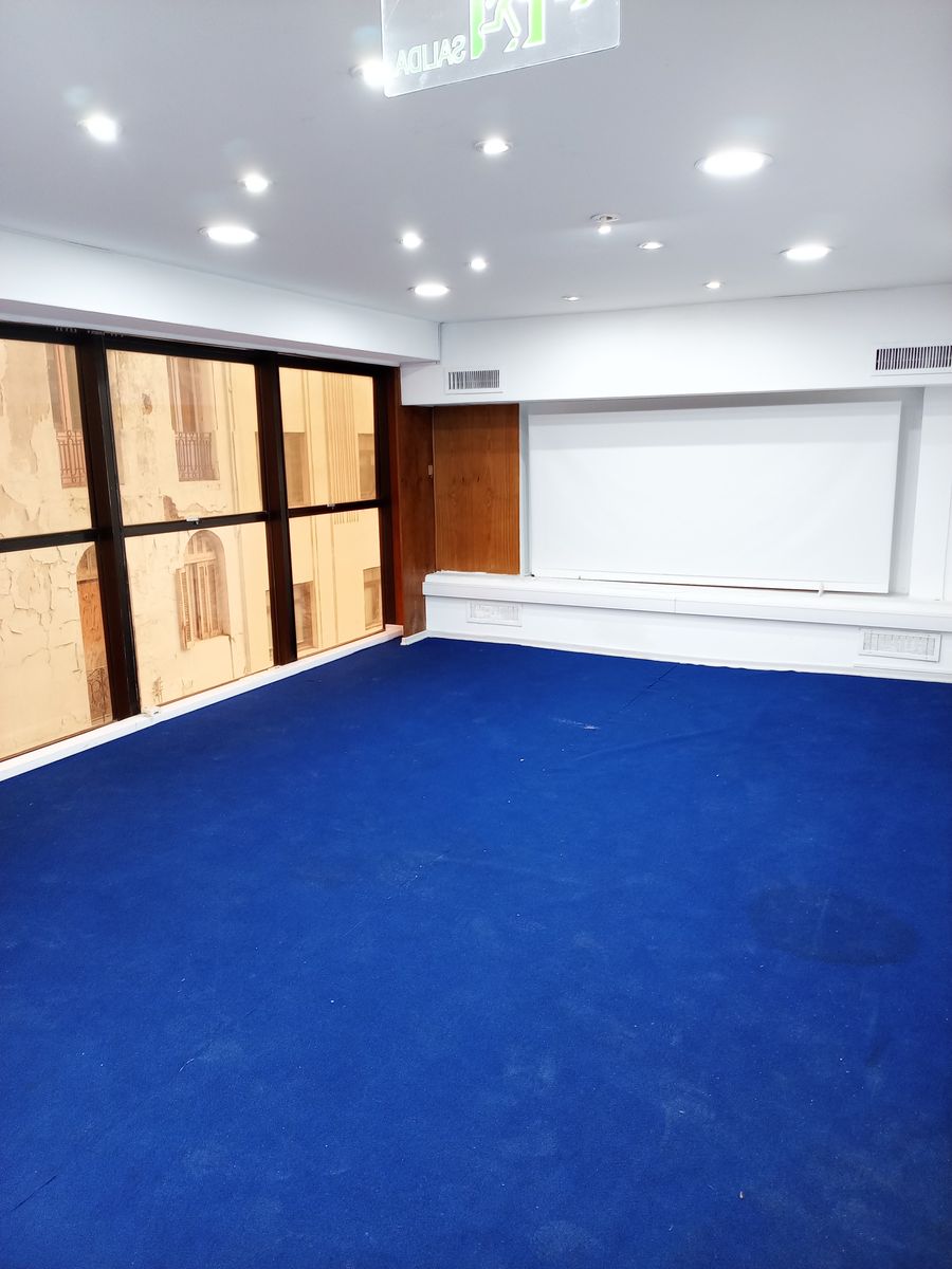 Oficina Comercial en Alquiler 127 m² Excelente Ubicación 6 Ambientes - 1