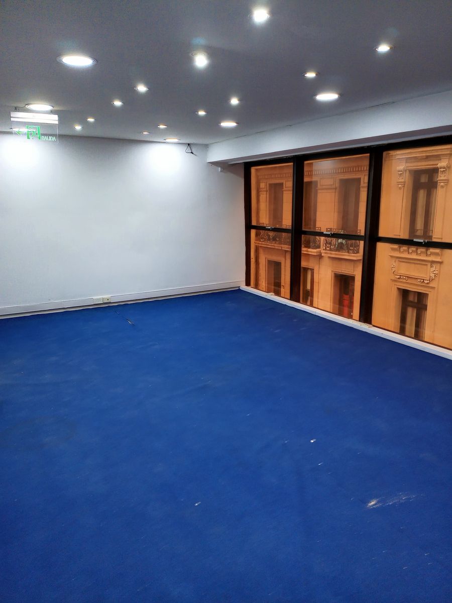 Oficina Comercial en Alquiler 127 m² Excelente Ubicación 6 Ambientes - 2