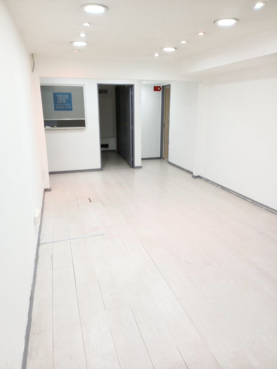 Oficina Comercial en Alquiler 127 m² Excelente Ubicación 6 Ambientes - 4