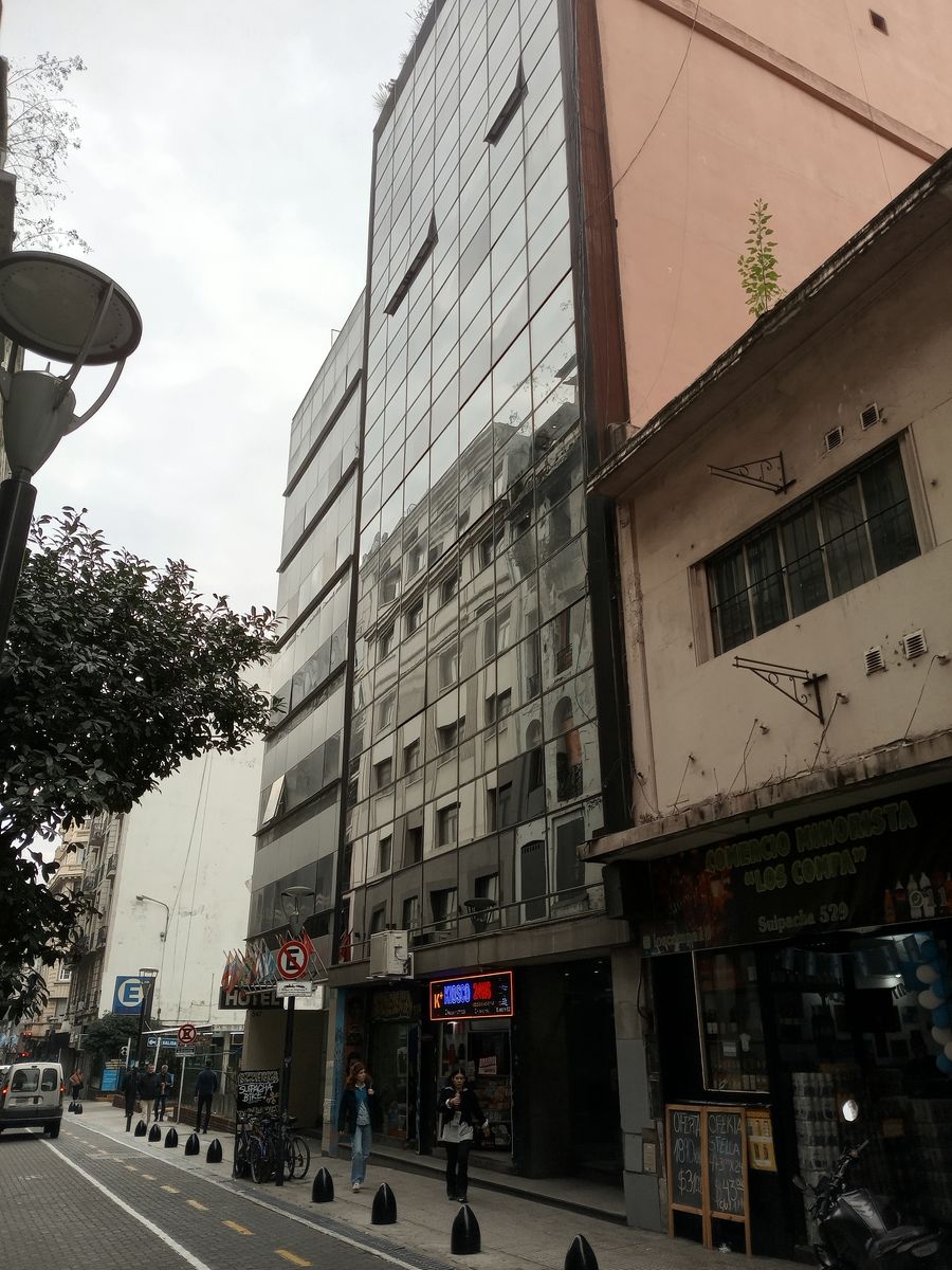 Oficina Comercial en Alquiler 127 m² Excelente Ubicación 6 Ambientes - 40