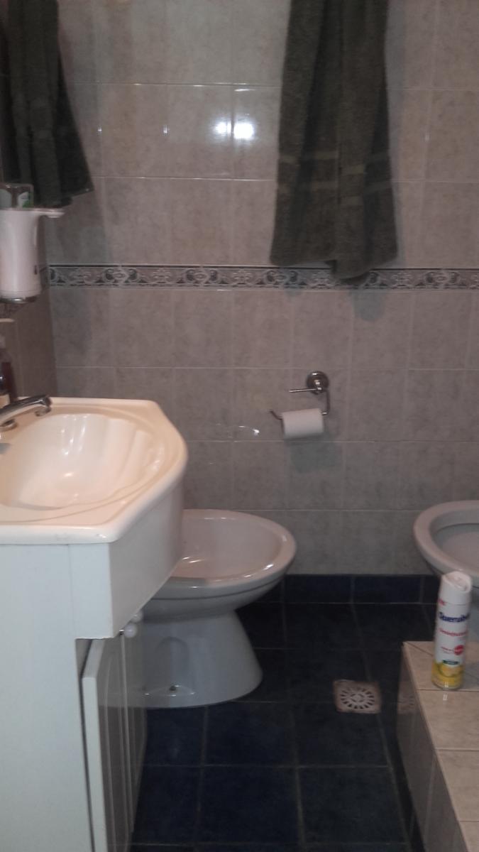 Excelente Propiedad Casa al Frente 4 ambientes Zona Billinghurst — foto 15