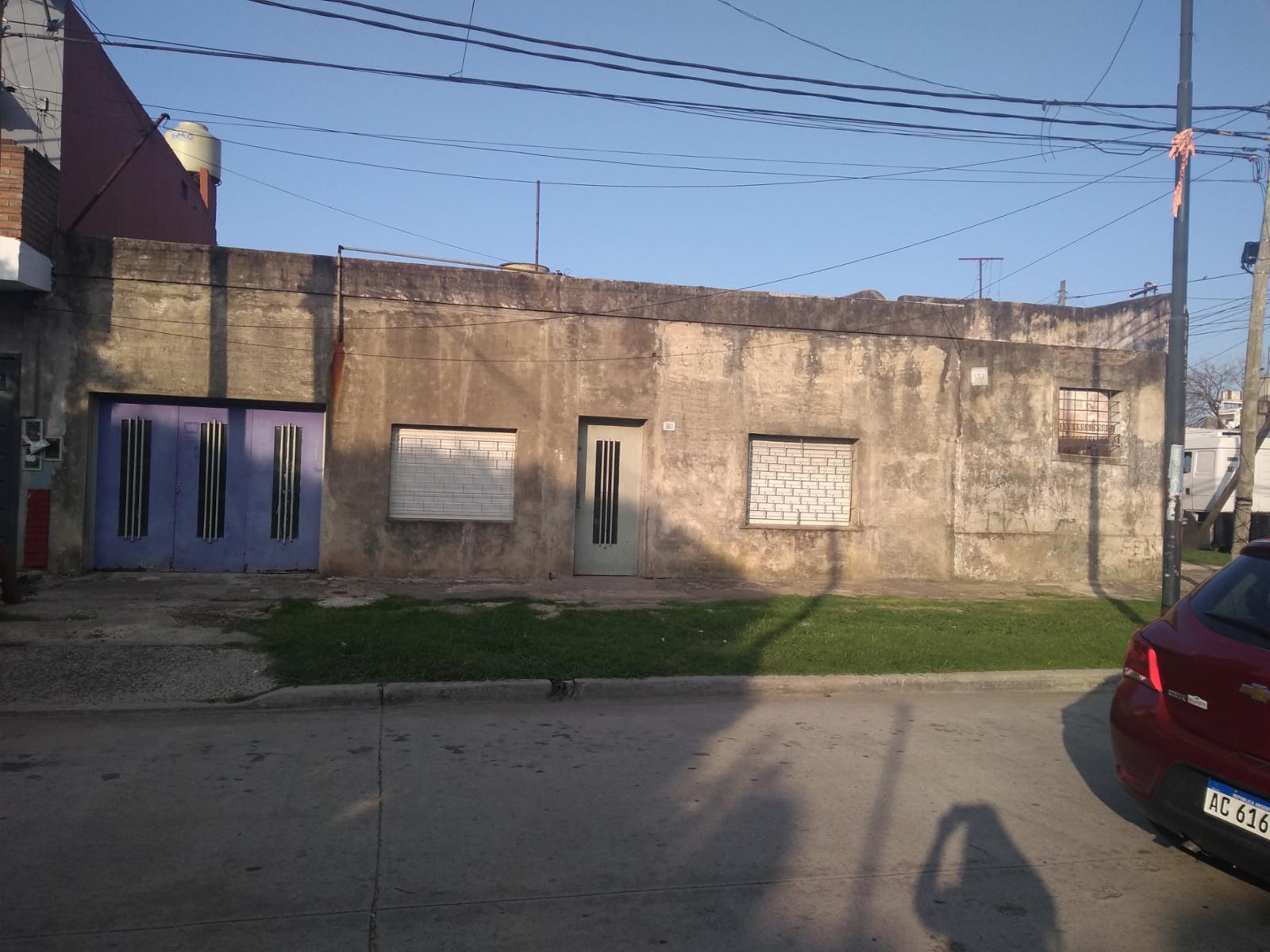 Venta Casa 3 ambientes con garage