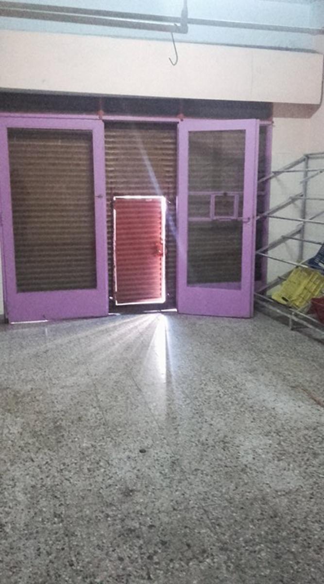 Alquiler local comercial sobre calle Triunvirato al 3800 de Billinghurst - 5