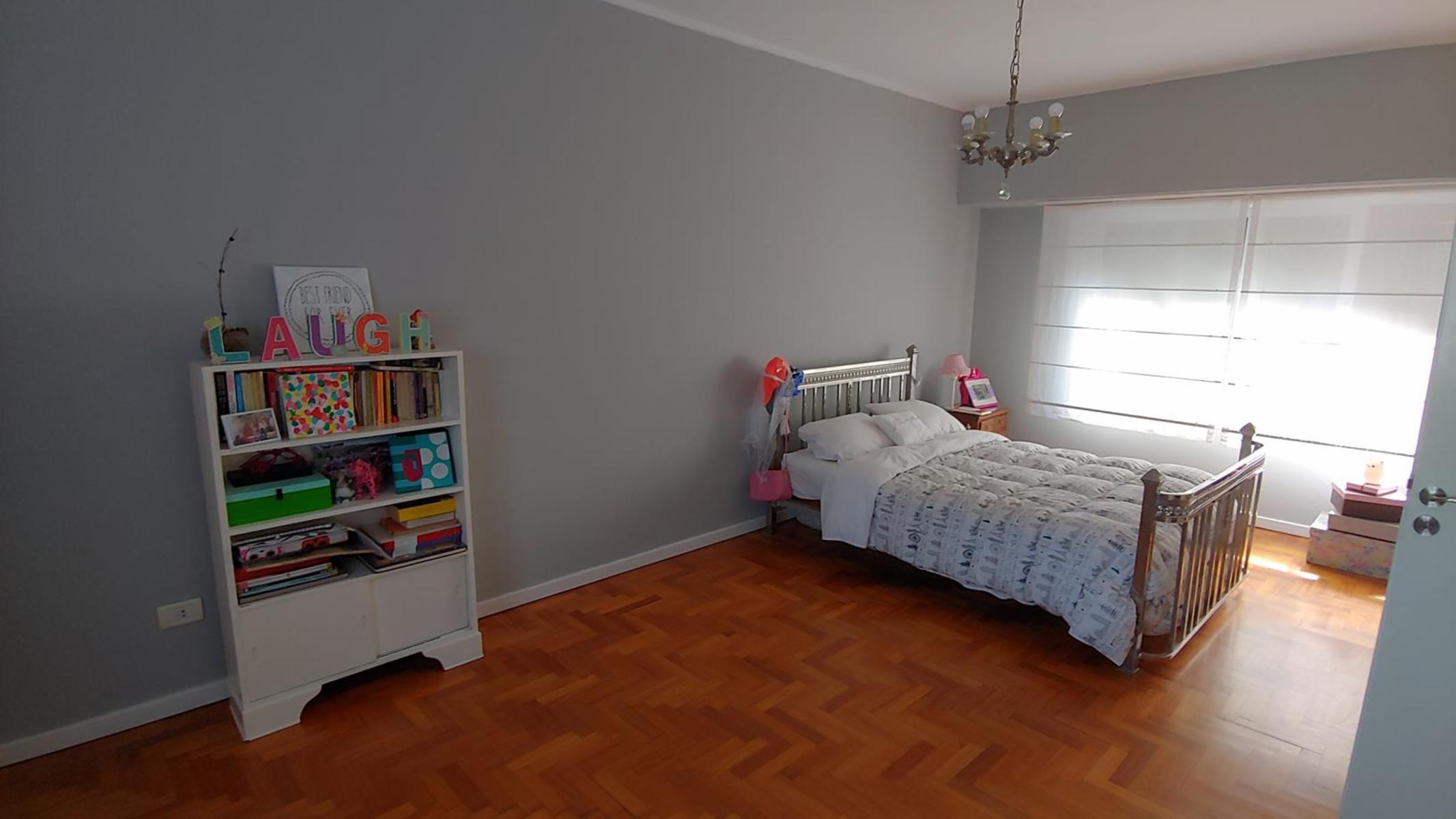 Excelente casa en venta de 4 dormitorios - La Plata — foto 2