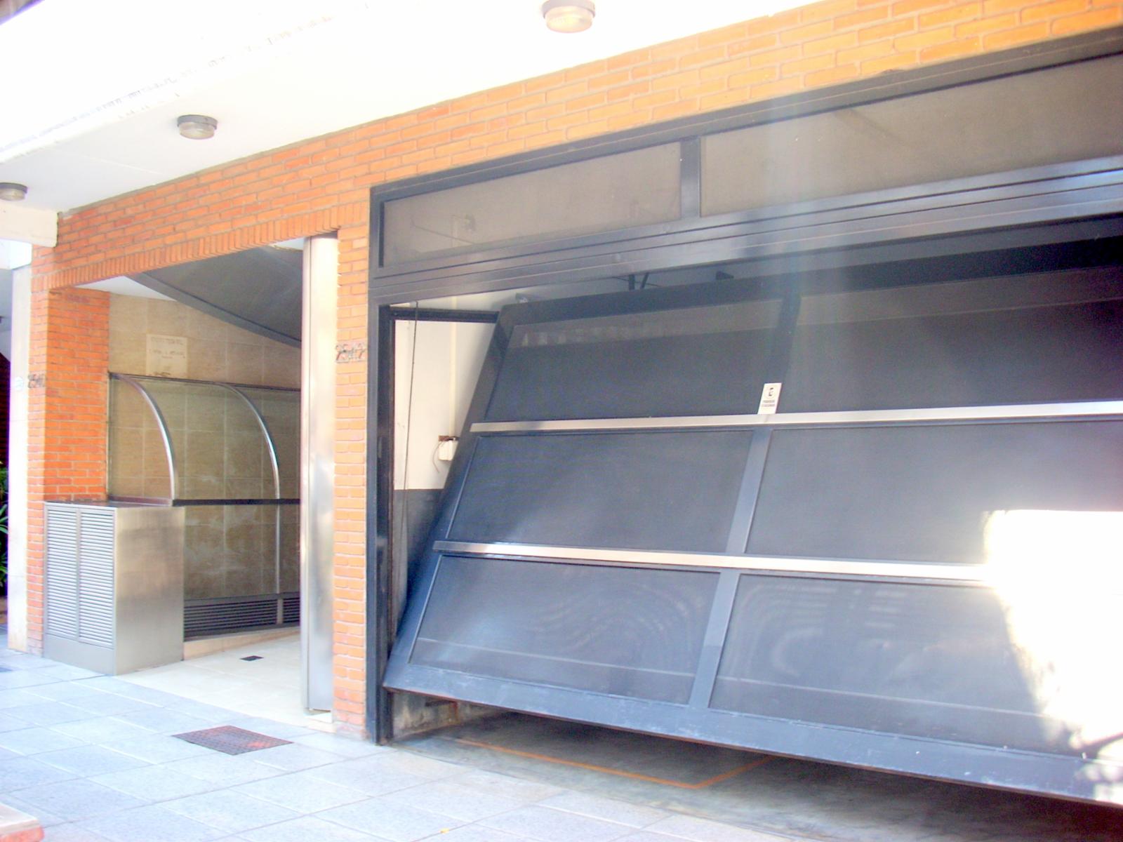 Venta de Cochera Fija descubierta para auto chico o mediano — foto 3