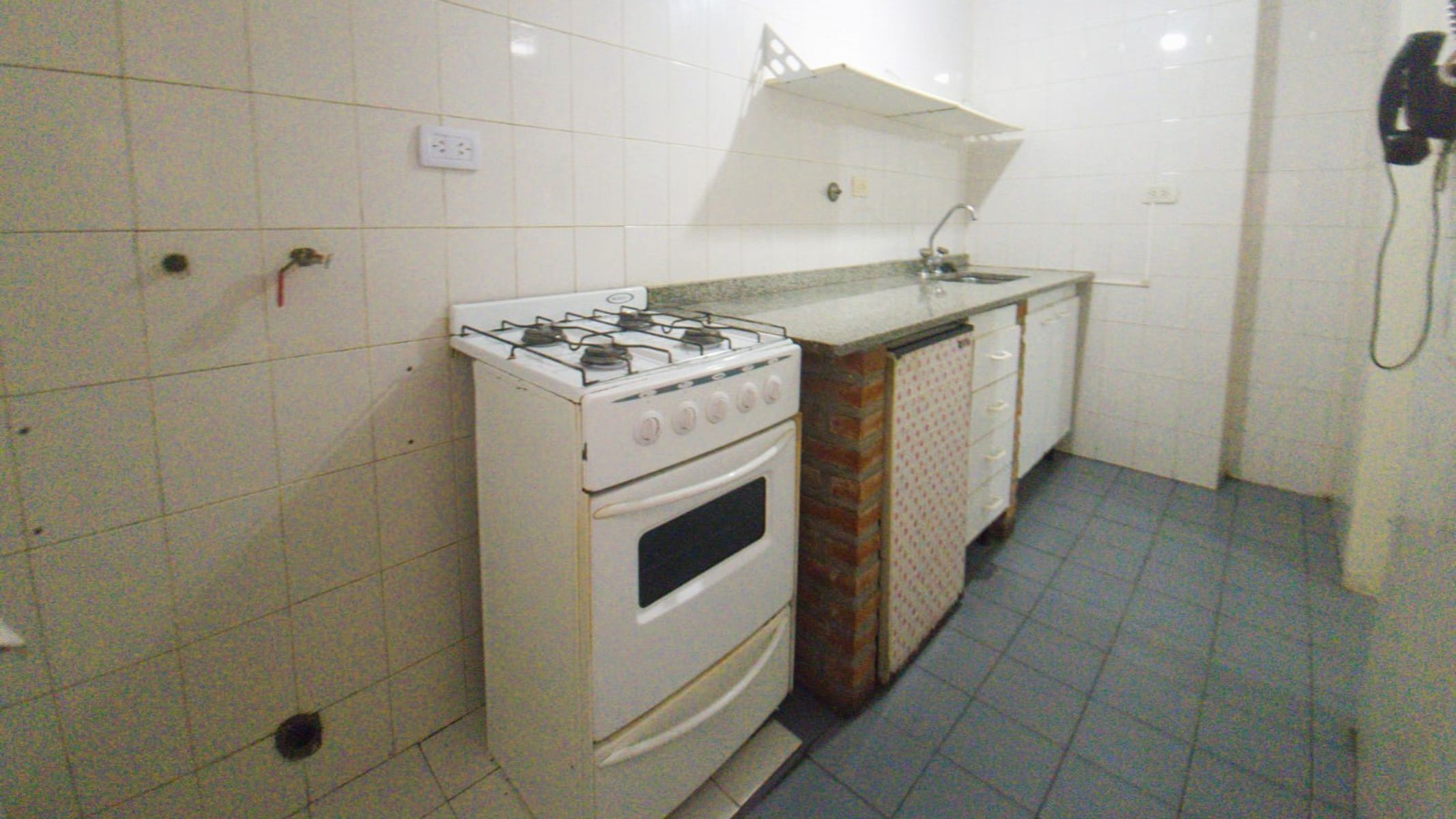 SE VENDE DEPARTAMENTO DOS AMBIENTES CON ESPACIO GUARDACOCHE — foto 7
