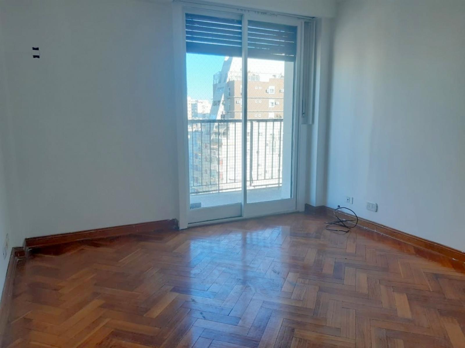 DEPARTAMENTO DE 4 AMBIENTES CON DEPENDENCIA EN PISO 13 - 8