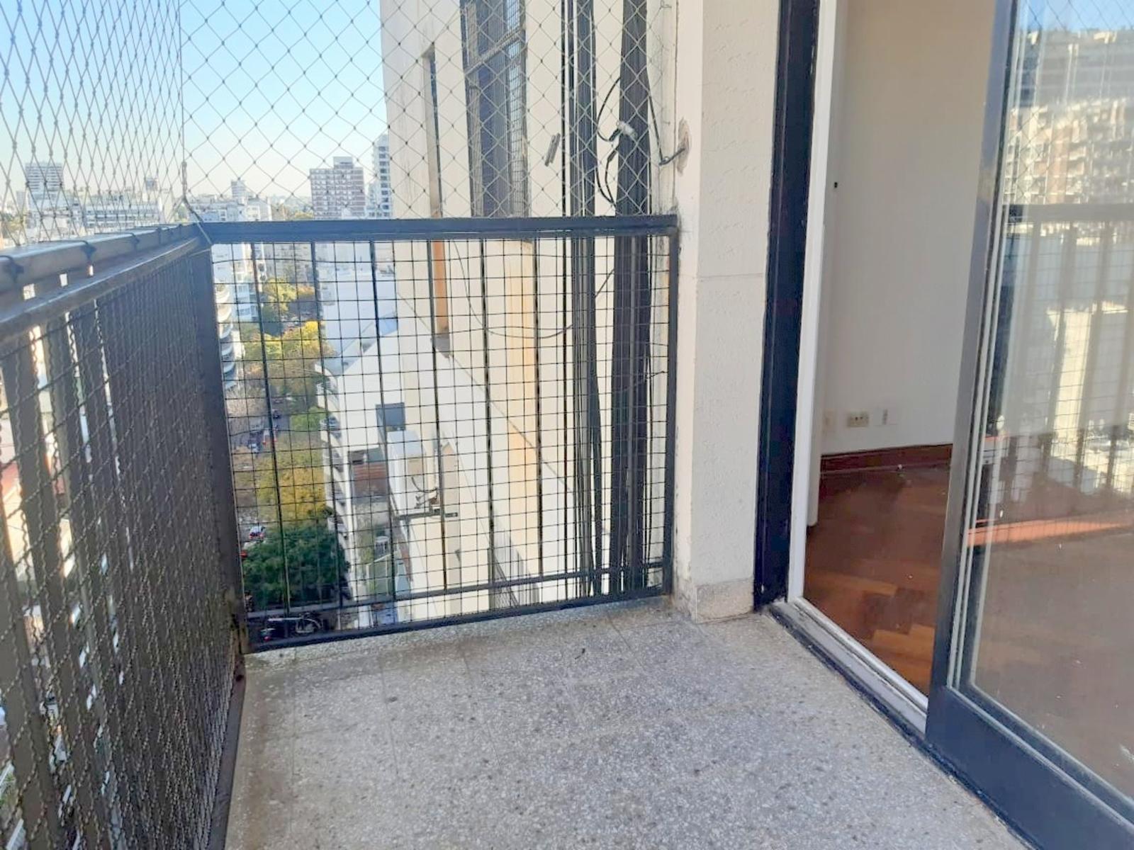 DEPARTAMENTO DE 4 AMBIENTES CON DEPENDENCIA EN PISO 13 - 10