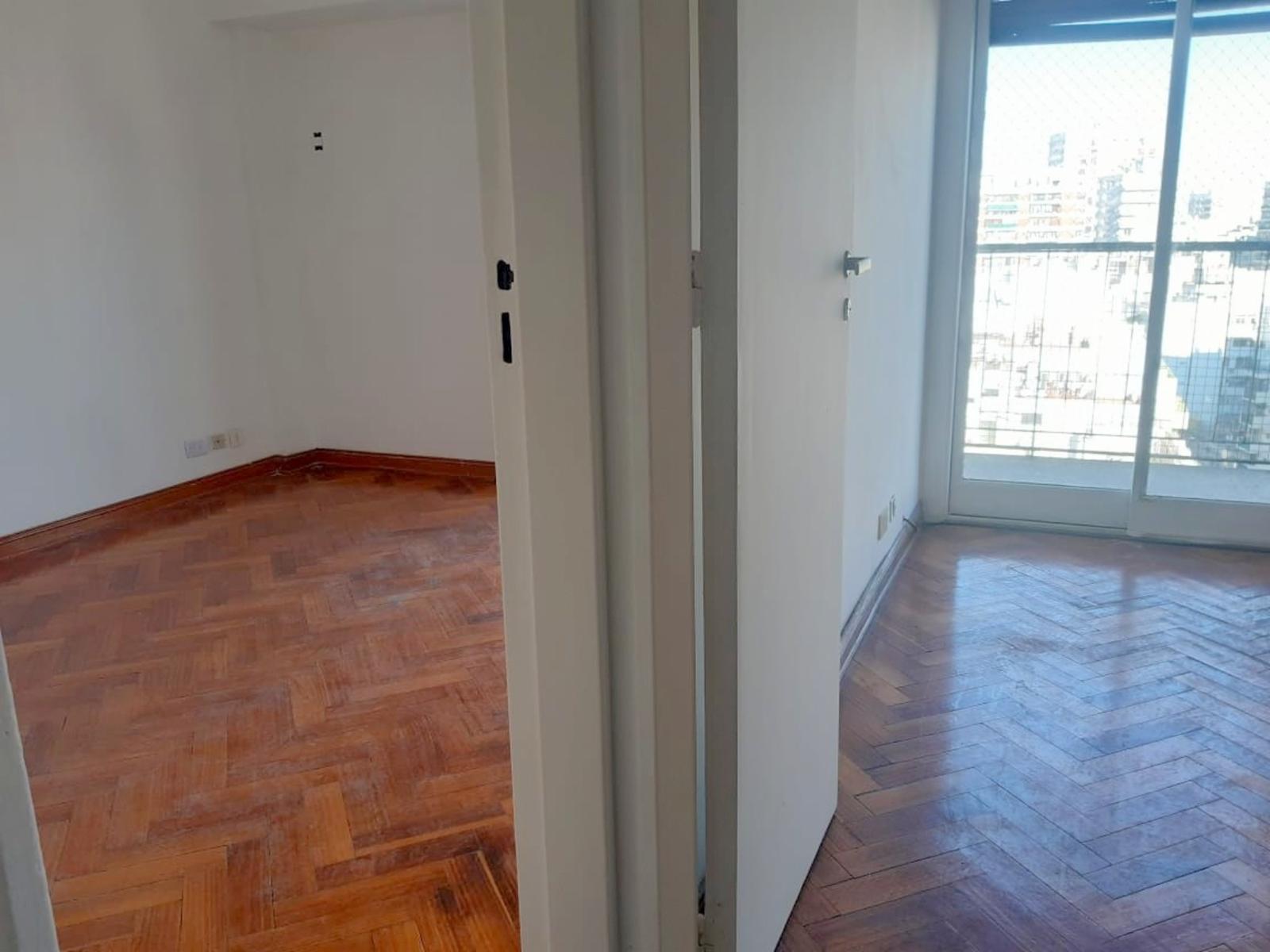 DEPARTAMENTO DE 4 AMBIENTES CON DEPENDENCIA EN PISO 13 - 12