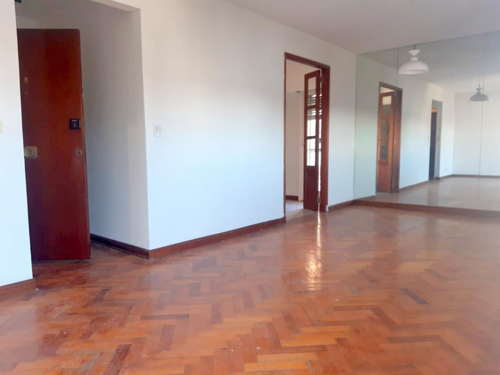 DEPARTAMENTO DE 4 AMBIENTES CON DEPENDENCIA EN PISO 13 - 24