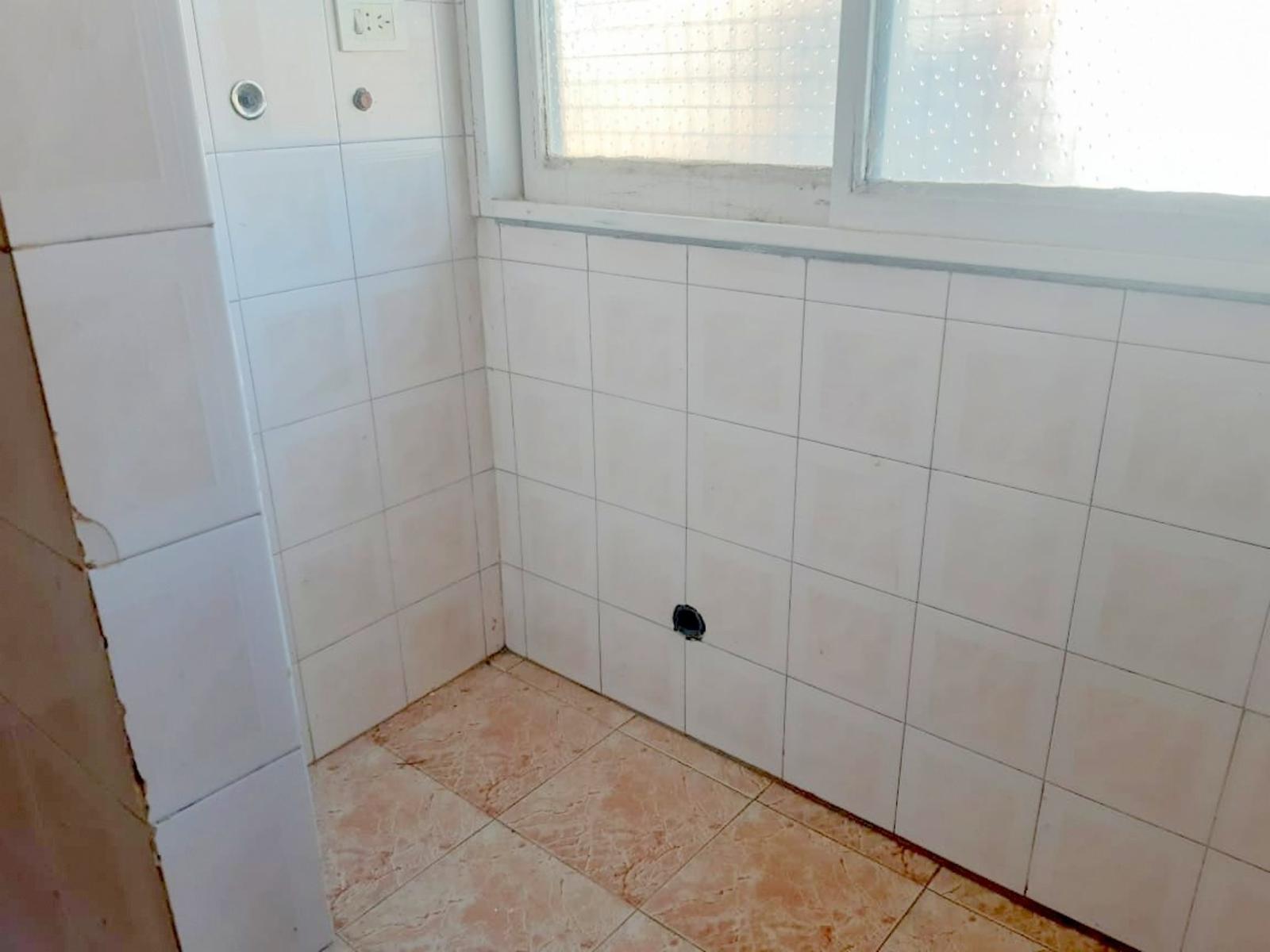 DEPARTAMENTO DE 4 AMBIENTES CON DEPENDENCIA EN PISO 13 - 27