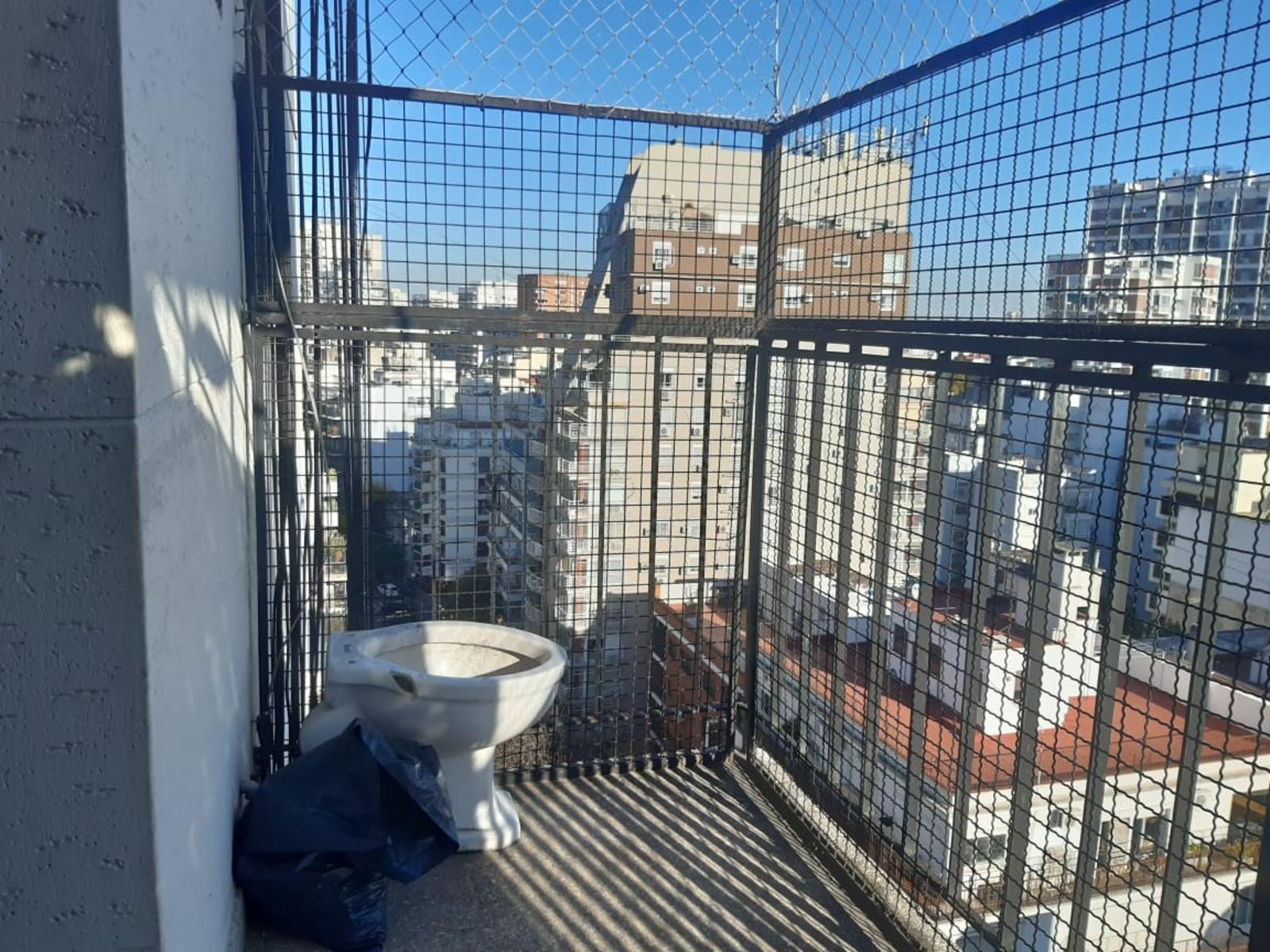 DEPARTAMENTO DE 4 AMBIENTES CON DEPENDENCIA EN PISO 13 - 30
