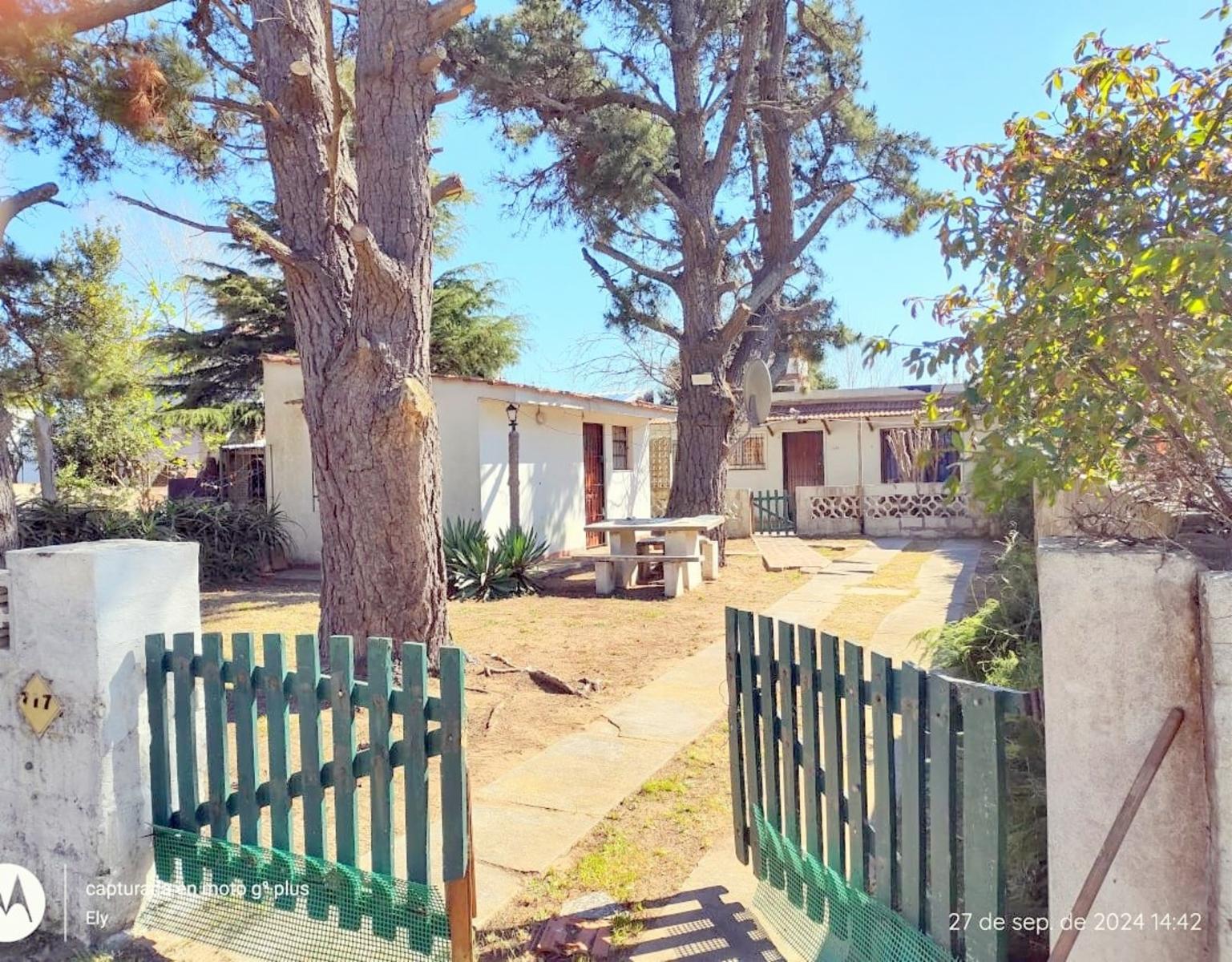CASA DE 3 AMBIENTES SOBRE LOTE PROPIO MAS UN MONOAMBIENTE A 5 CUADRAS DELA PLAYA